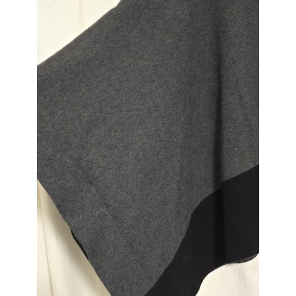 Draped Knit Cape Cardigan Gray Black Colorblock One Size Corporate Goth Chic EUC - Picture 4 of 5